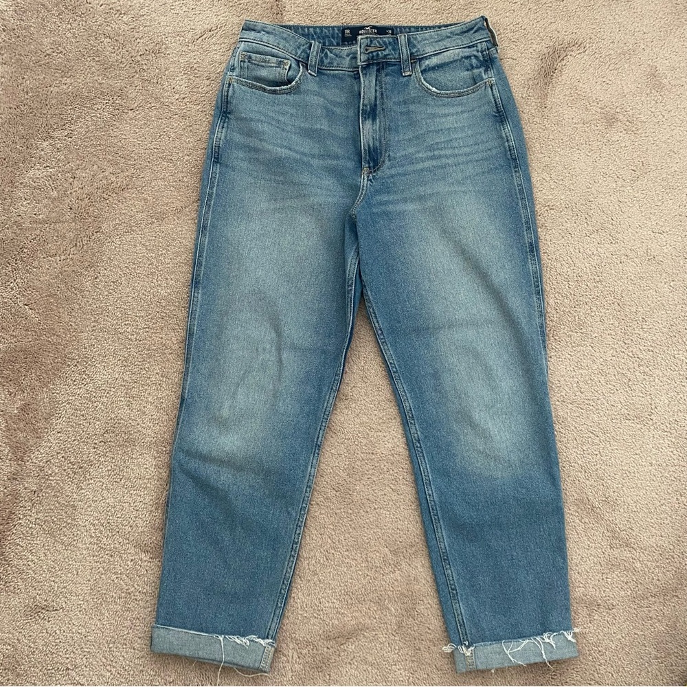 Hollister Ultra High-Rise Jean